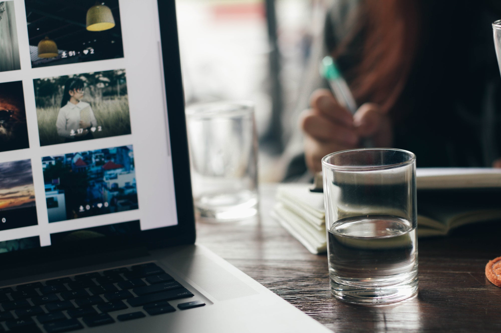 HYDRATE YOUR WAY TO BEING MORE PRODUCTIVE